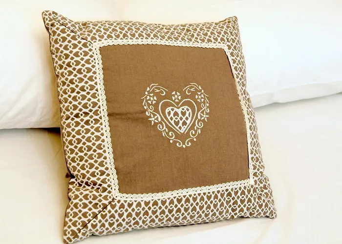 La Rocca Alojamento de Acomodação e Pequeno-almoço 3*